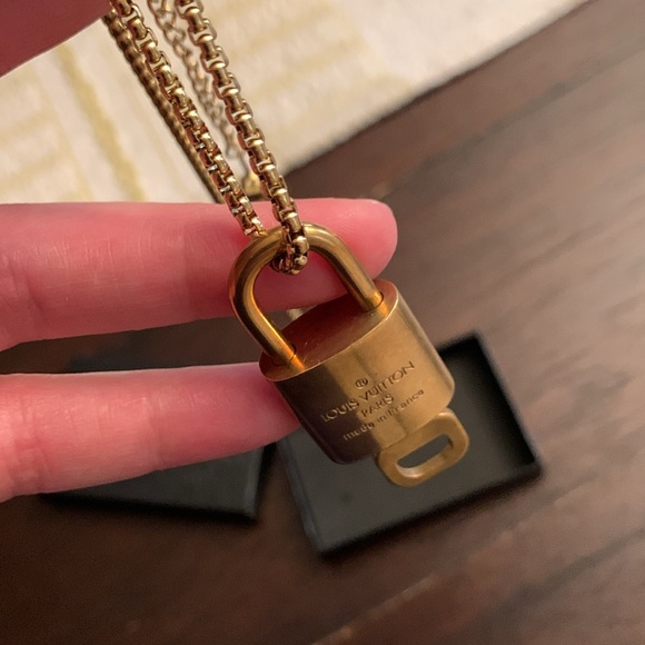 LV lock and key - Picture 6 of 9